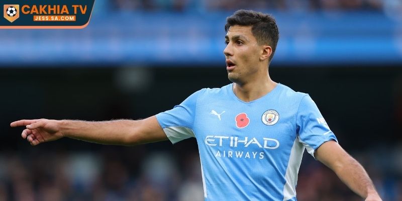 Tổng Hợp Danh Sách Các Tiền Vệ Hay Nhất Thế Giới Hiện Nay 3 Rodri có khả năng đọc tình huống và chọn vị trí sáng giá