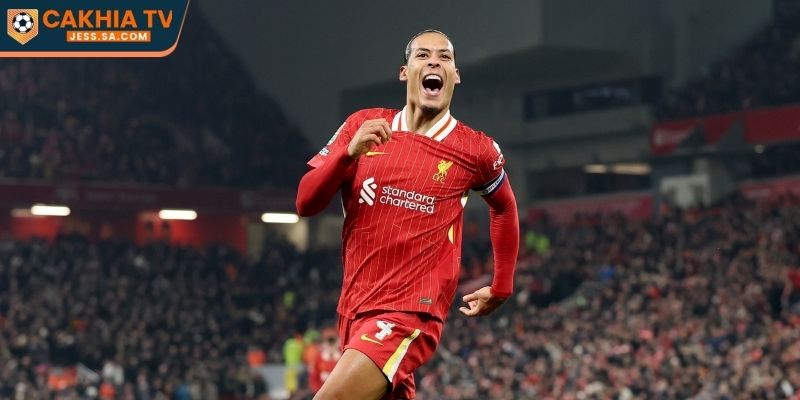 7 Trung Vệ Hay Nhất Thế Giới - Biểu Tượng Thép Hàng Phòng Ngự 1 Virgil van Dijk nổi bật ở khả năng không chiến vượt trội